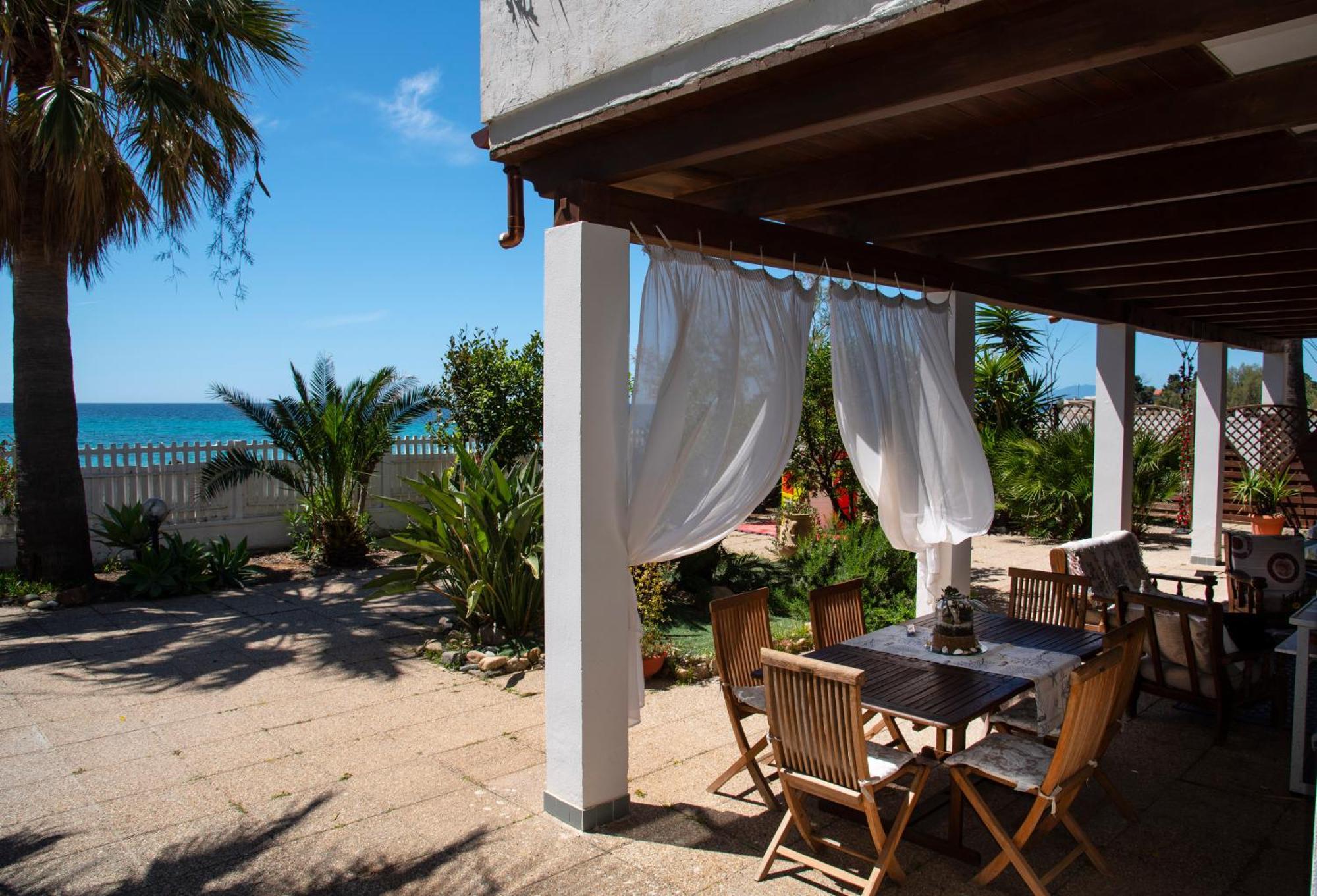 Villa By The Beach Sant'Andrea  Экстерьер фото