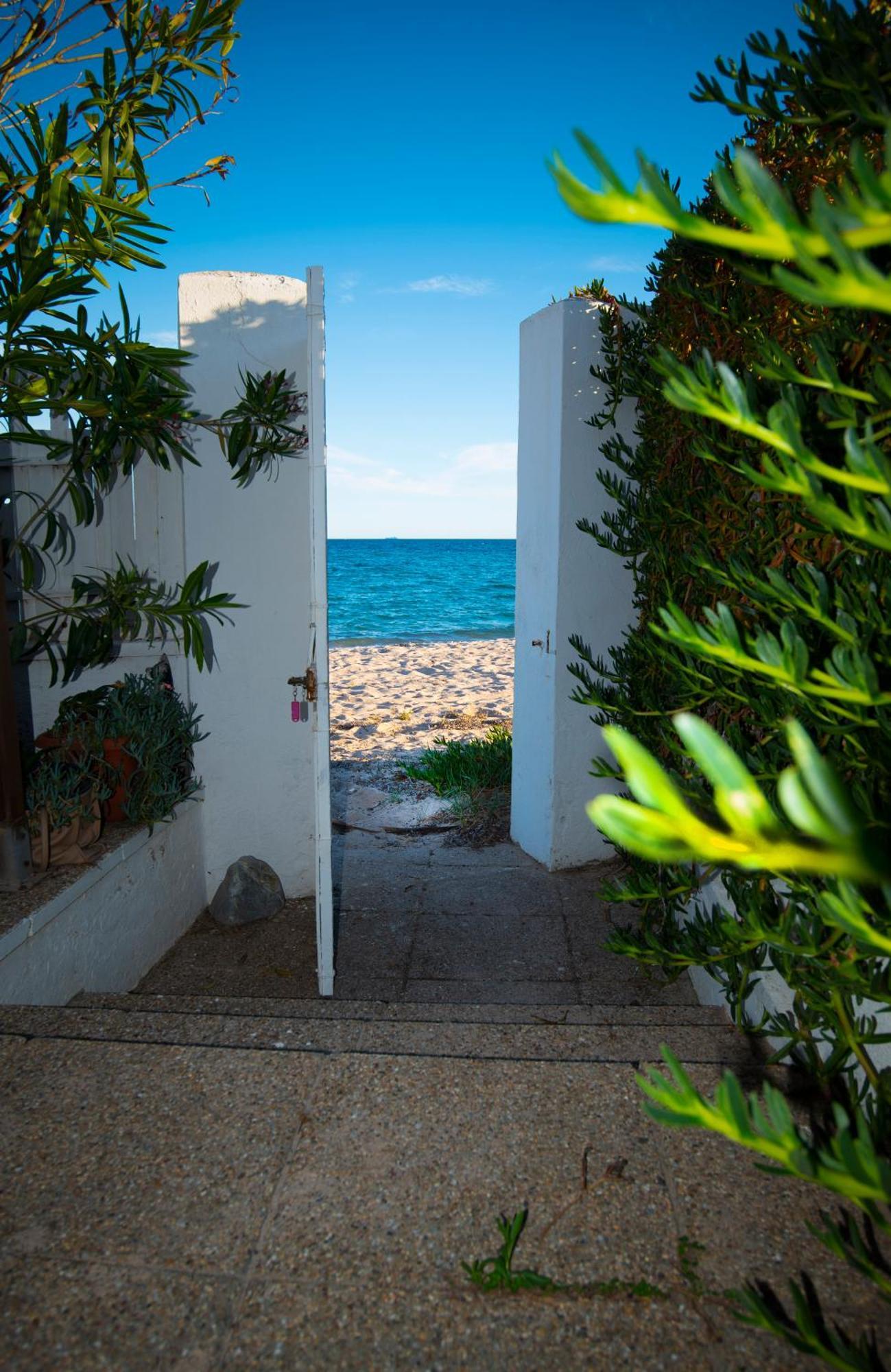 Villa By The Beach Sant'Andrea  Экстерьер фото